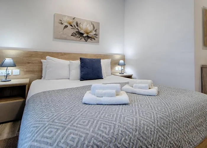 3Bed Mellieha With Shared Heated Pool By Homely