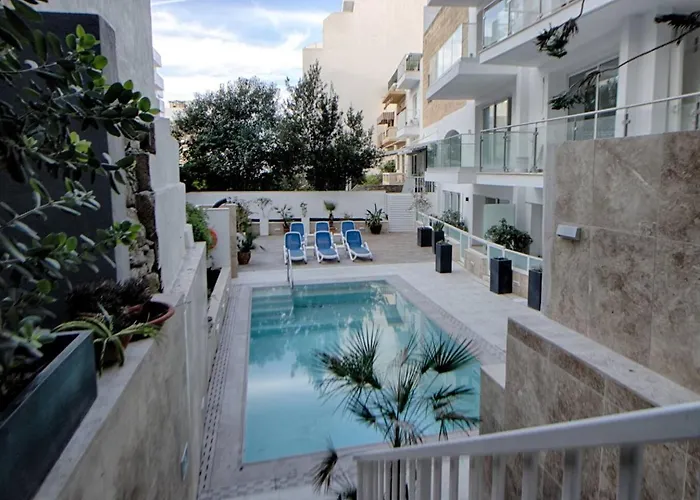 3Bed Mellieha With Shared Heated Pool By Homely