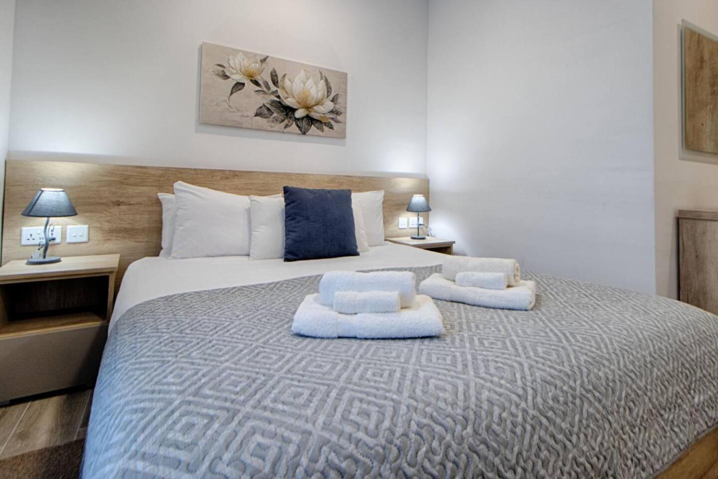 公寓 3bed With Shared Heated Pool By Homely *