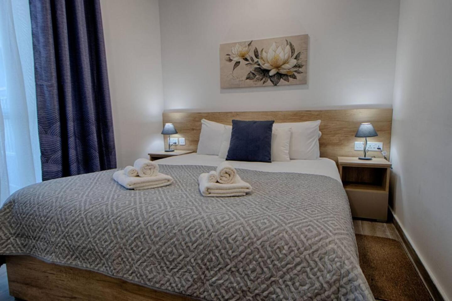 3bed With Shared Heated Pool By Homely