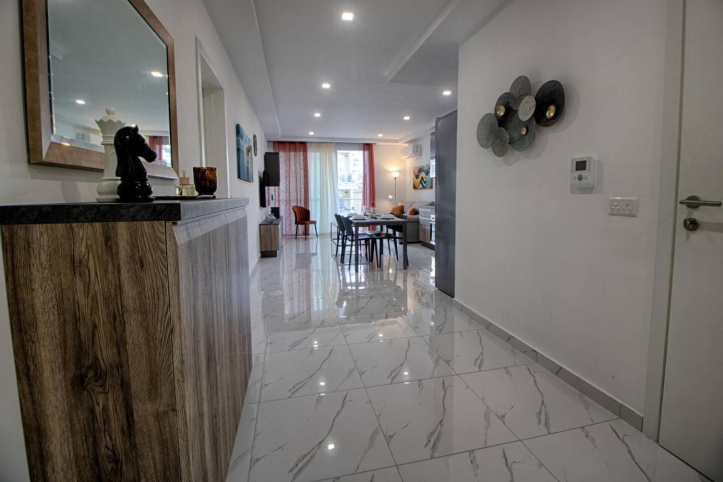 Apartment 3bed With Shared Heated Pool By Homely
