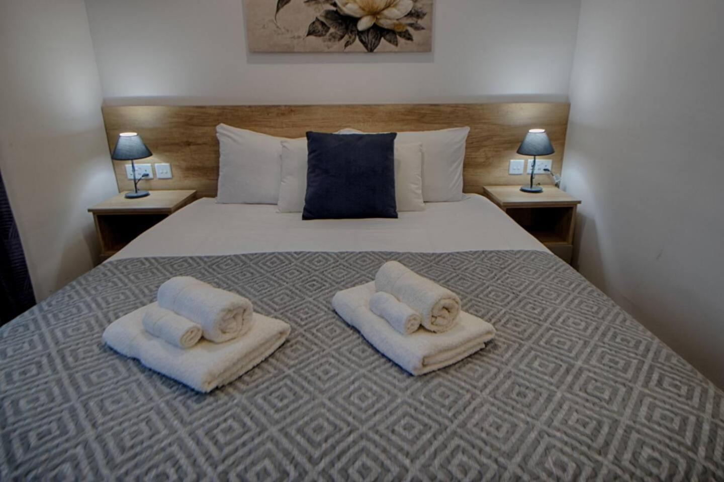 3bed With Shared Heated Pool By Homely