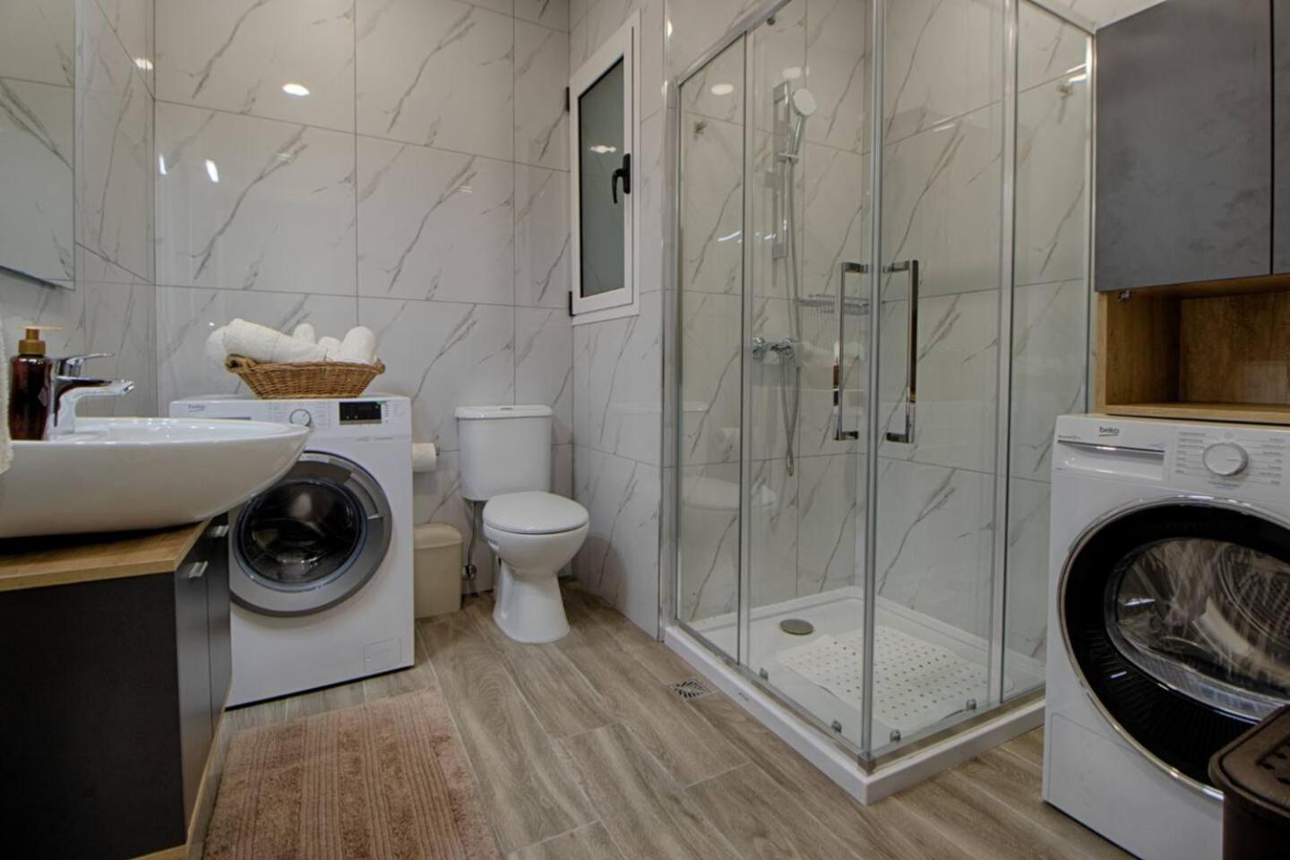 3bed With Shared Heated Pool By Homely *